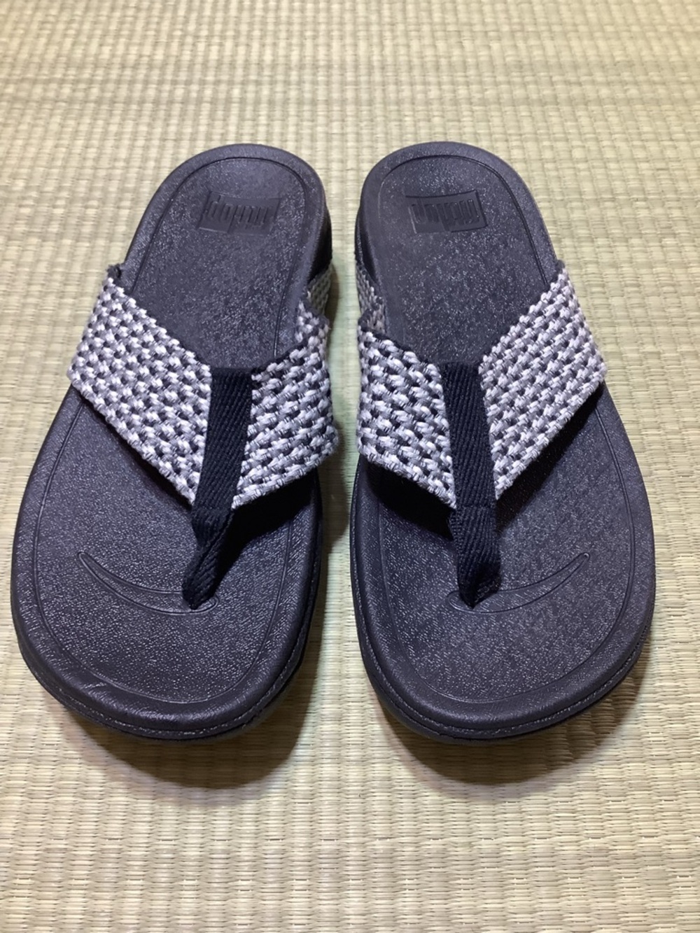 FitFlop Surfa Black Flip Flop Sandals with Grey Woven Straps - Picture 9 of 9